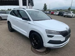 Weiß Gebraucht 2020 Skoda Karoq SportLine SUV | 26.200 € (Etwas zu teuer)