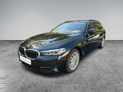 Saphirschwarz Gebraucht 2022 BMW 520 Performance Kombi | 31.790 € (Guter Preis)