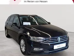 Deep black perleffekt Gebraucht 2022 VW Passat Business Kombi | 22.990 € (Guter Preis)
