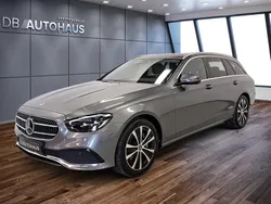 Grau Gebraucht 2023 Mercedes E300 Kombi | 41.860 € (Guter Preis)