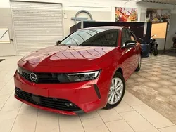 Lackierung peperoncino red/typ Gebraucht 2024 Opel Astra Enjoy Limousine | 18.490 € (Superpreis)
