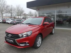 Rot Gebraucht 2018 Lada Vesta Limousine | 8.990 € (Fairer Preis)