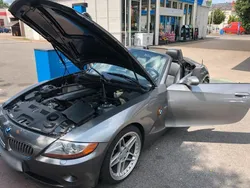 Grau Gebraucht 2004 BMW Z4 Cabrio | 10.990 € (Fairer Preis)