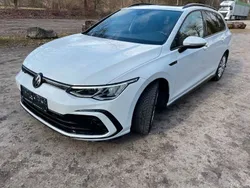 Weiß Gebraucht 2021 VW Golf VIII R-line Kombi | 21.900 € (Guter Preis)