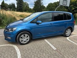 Blau Gebraucht 2016 VW Touran Trendline Van / Kleinbus | 11.900 € (Superpreis)