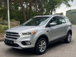 Grau Gebraucht 2017 Ford Kuga Trend SUV | 11.800 € (Superpreis)
