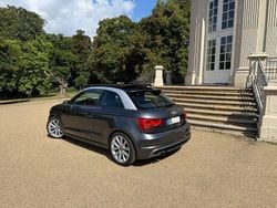 Grau Gebraucht 2011 Audi A1 S-Line Kleinwagen | 10.390 € (Fairer Preis)