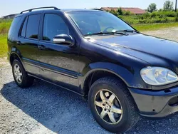 Schwarz Gebraucht 2003 Mercedes ML270 SUV | 3.550 €