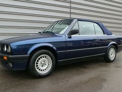 Blau metallic Gebraucht 1991 BMW 318 Cabriolet Sport Line Cabrio | 23.990 €