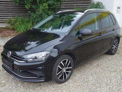 Deep black perleffekt Gebraucht 2019 VW Golf Sportsvan IQ Drive Van / Kleinbus | 18.500 € (Fairer Preis)