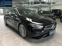 Schwarz Gebraucht 2023 Mercedes A250 Premium Limousine | 43.499 € (Teuer)