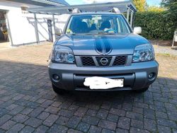 Grau Gebraucht 2004 Nissan X-Trail SUV | 4.800 € (Etwas zu teuer)