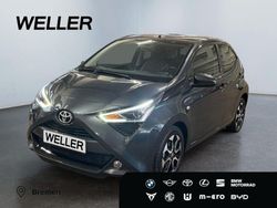 Grau Gebraucht 2021 Toyota Aygo Play Kleinwagen | 10.880 € (Fairer Preis)