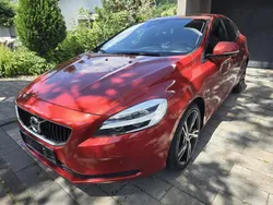 Orange Gebraucht 2018 Volvo V40 Kombi | 11.500 € (Fairer Preis)