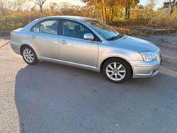 Silber Gebraucht 2004 Toyota Avensis Limousine | 4.200 € (Fairer Preis)