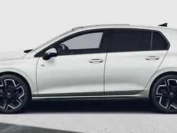 Oryxweiß perlmutteffekt Neu 2025 VW Golf VIII R-line Limousine | 35.754 € (Fairer Preis)
