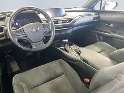 Schwarz Gebraucht 2021 Lexus UX 250h Business Edition SUV | 22.790 € (Guter Preis)