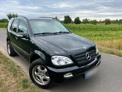 Schwarz Gebraucht 2004 Mercedes ML350 SUV | 3.800 €