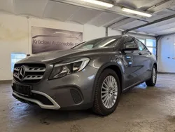 Grau Gebraucht 2017 Mercedes GLA200 SUV | 11.490 € (Superpreis)