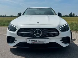 Weiß Gebraucht 2021 Mercedes E300 AMG Limousine | 36.200 € (Fairer Preis)
