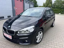 Schwarz Gebraucht 2015 BMW 218 Van / Kleinbus | 9.390 € (Fairer Preis)