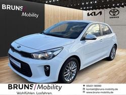 (ud) schneeweiss Gebraucht 2018 Kia Rio DREAM-TEAM Edition Kleinwagen | 11.690 € (Fairer Preis)