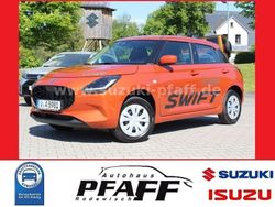 Orange Gebraucht 2025 Suzuki Swift Club Kleinwagen | 18.995 € (Fairer Preis)