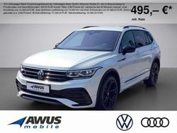 Weiss / oryxweiss perlmutteffekt (metallic) Gebraucht 2024 VW Tiguan Allspace R-line SUV | 52.990 €
