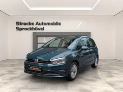 Grün Gebraucht 2018 VW Golf Sportsvan Comfortline Van / Kleinbus | 17.499 € (Fairer Preis)