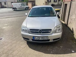 Silber Gebraucht 2003 Opel Vectra GTS Limousine | 5.999 €