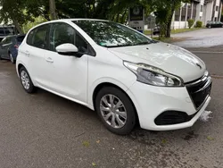 Lack weiss banquise/deckende l Gebraucht 2016 Peugeot 208 Active Kleinwagen | 4.500 € (Superpreis)