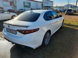 Weiß Gebraucht 2019 Alfa Romeo Giulia Veloce Limousine | 28.500 € (Etwas zu teuer)