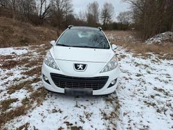 Weiß Gebraucht 2013 Peugeot 207 Kombi | 3.399 €
