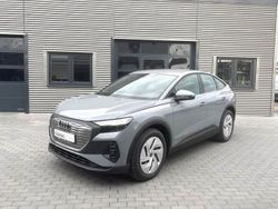 Grau Gebraucht 2023 Audi Q4 Sportback e-tron Basis SUV | 27.890 € (Fairer Preis)