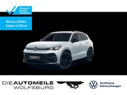 Oyster silver metallic Gebraucht 2024 VW Tiguan Style SUV | 53.780 € (Fairer Preis)
