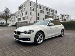Weiß Gebraucht 2015 BMW 318 Advantage Limousine | 13.999 € (Fairer Preis)
