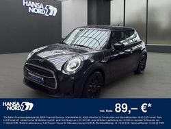 Schwarz / midnight black (metallic) Gebraucht 2022 Mini Cooper Classic Kleinwagen | 17.950 € (Superpreis)