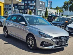 Silber Gebraucht 2023 Hyundai i30 Comfort Kombi | 18.100 € (Fairer Preis)