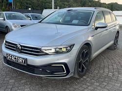 Silber Gebraucht 2021 VW Passat GTE Kombi | 17.980 € (Fairer Preis)