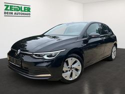 Deep black perleffekt Gebraucht 2023 VW Golf VIII Style Limousine | 26.950 € (Fairer Preis)