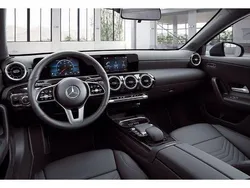 Grau / mountaingrau (metallic) Gebraucht 2022 Mercedes A200 Style Limousine | 26.890 € (Fairer Preis)