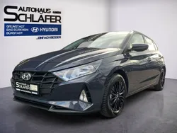 Grau Gebraucht 2023 Hyundai i20 Select Limousine | 15.980 € (Fairer Preis)
