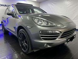 Grau Gebraucht 2012 Porsche Cayenne SUV | 20.500 € (Fairer Preis)