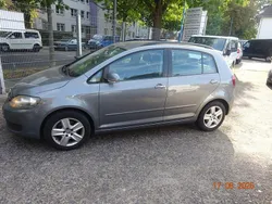 Grau Gebraucht 2010 VW Golf Plus Cross Van / Kleinbus | 2.200 € (Superpreis)