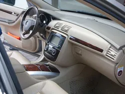 Silber Gebraucht 2006 Mercedes R350 Van / Kleinbus | 7.500 € (Fairer Preis)