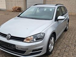 Silber Gebraucht 2015 VW Golf VII Comfortline Kombi | 4.990 € (Guter Preis)