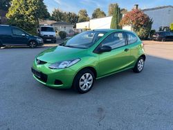 Grün Gebraucht 2008 Mazda 2 Kleinwagen | 2.680 €