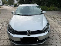 Silber Gebraucht 2011 VW Golf VI Comfortline Kombi | 2.190 € (Fairer Preis)
