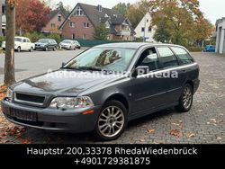 Schwarz Gebraucht 2003 Volvo V40 Standard Kombi | 650 € (Fairer Preis)
