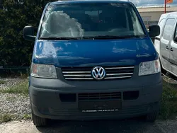 Blau Gebraucht 2006 VW Caravelle Van / Kleinbus | 6.300 €